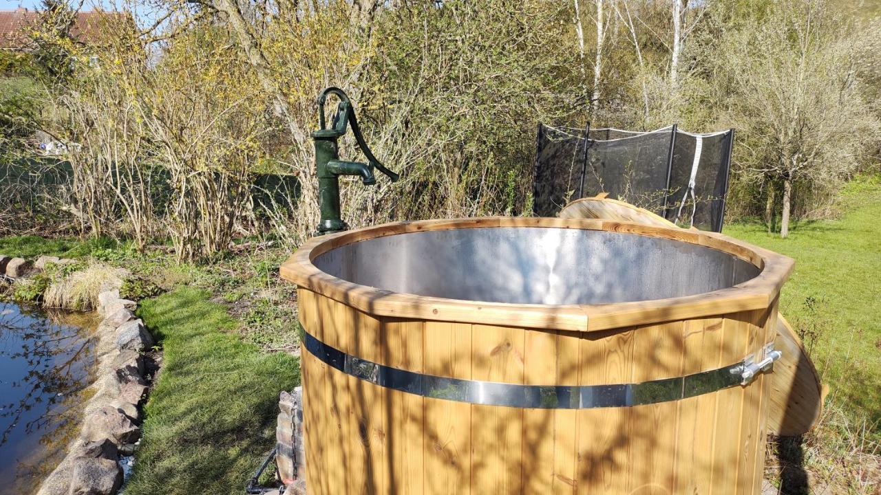 Grosse Wohnung / Haushaelfte In Peetzig Am See Angermunde Buitenkant foto